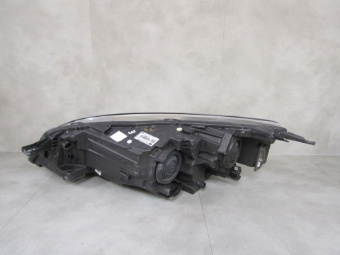 LAMPA PRZÓD FORD KUGA MK3 ZWYKŁA SOCZEWKA RH PRAWA 19-24 LV4B-13W029-AF