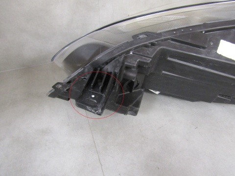 LAMPA PRZÓD FORD KUGA MK3 ZWYKŁA SOCZEWKA RH PRAWA 19-24 LV4B-13W029-AF