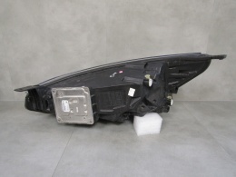 LAMPA PRZÓD FORD FOCUS MK4 LED18- RH PRAWA