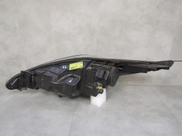 LAMPA PRZÓD CZARNA FORD FIESTA MK7 ZWYKŁA 08-12 RH PRAWA 8A61-13W029-AJ