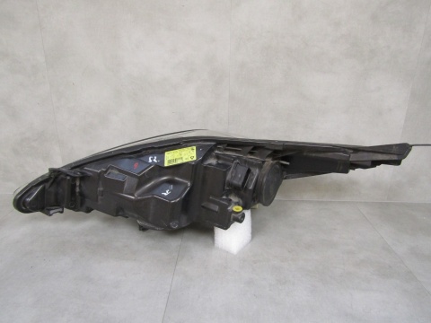 LAMPA PRZÓD CZARNA FORD FIESTA MK7 ZWYKŁA 08-12 RH PRAWA 8A61-13W029-AJ