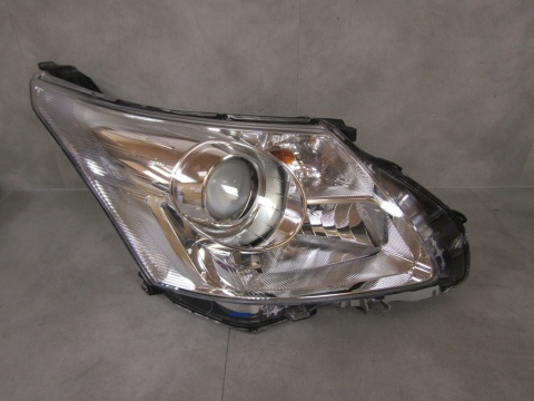 Lampa przód Toyota Avensis T27 ZWYKŁA SOCZEWKA 09-11 RH PRAWA