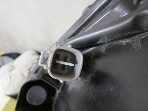 Lampa przód Toyota Avensis T27 ZWYKŁA SOCZEWKA 09-11 RH PRAWA