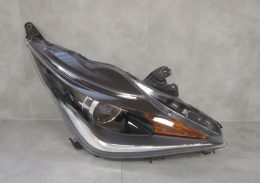Lampa przód Toyota Aygo 2 II ZWYKŁA SOCZEWKA + LED 14-18 RH KOITO 0H-17