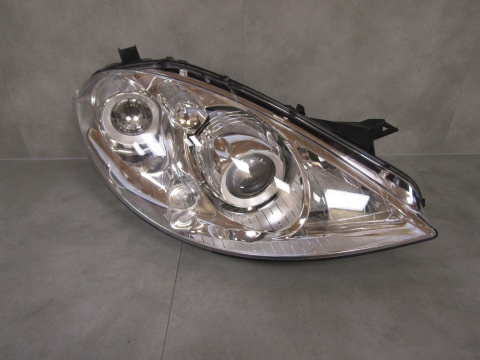 LAMPA PRZÓD MERCEDES A-KLASA W169 RH PRAWA KSENON 04-A1698201261