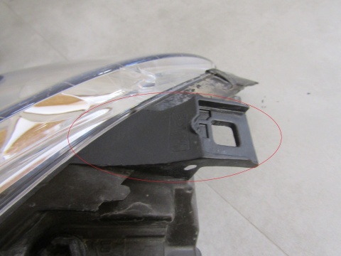 LAMPA PRZÓD MERCEDES A-KLASA W169 RH PRAWA KSENON 04-A1698201261