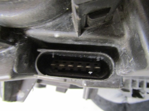 LAMPA PRZÓD MERCEDES A-KLASA W169 RH PRAWA KSENON 04-A1698201261