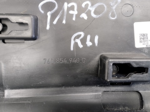 Listwa drzwi drzwiowa prawa przód przedni prawy VW TOUAREG III 3 18-26