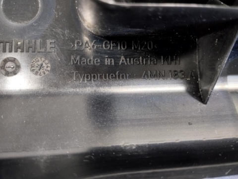 Pokrywa osłona silnika Audi Q8 Lift 24- 4MN