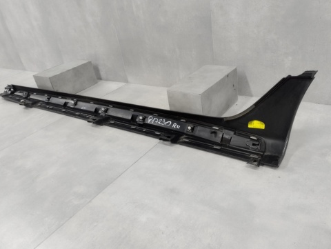 Listwa progowa prawa Ford Fiesta Active MK8 18-