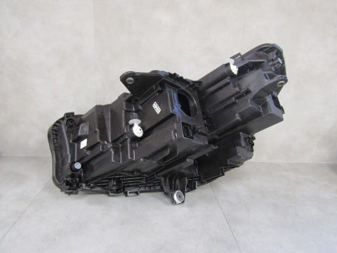 LAMPA PRZÓD BMW X1 U11 LED 22- RH PRAWA 5A5BD44-02