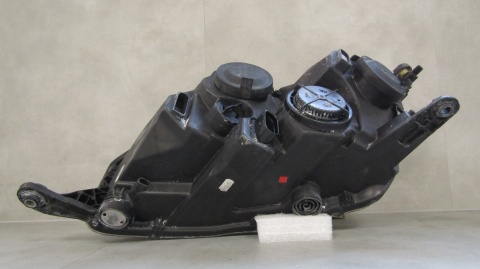Lampa przód Skoda Rapid 5JB ZWYKŁA 12-16 RH PRAWA 12-16 5JB941016