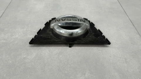 Znaczek emblemat logo grill przód NISSAN QASHQAI I J10 LIFT 09-
