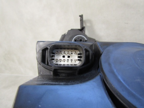 LAMPA PRZÓD FORD FIESTA MK8 VIII ZWYKŁA RH PRAWA 17-21 H1BB13W029-AK