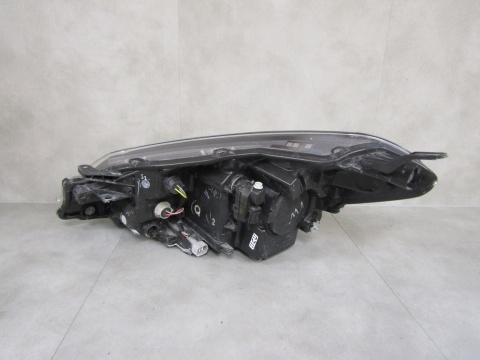 Lampa przód Toyota Yaris 3 III Lift ZWYKŁA SOCZEWKA 17-20 RH PRAWA
