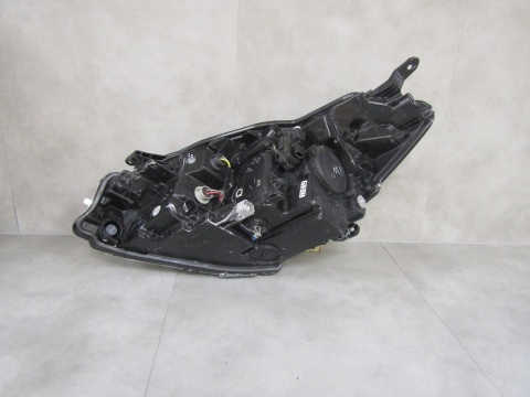 Lampa przód Toyota Yaris 3 III Lift ZWYKŁA SOCZEWKA 17-20 RH PRAWA