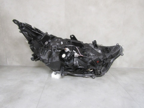 LAMPA PRZÓD TOYOTA RAV4 IV 5 V LED 19-21 LH LEWA