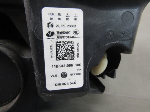 LAMPA PRZÓD VOLKSWAGEN ID.4 ID4 ID.5 ID5 LED 20- PRAWA RH 11B941006