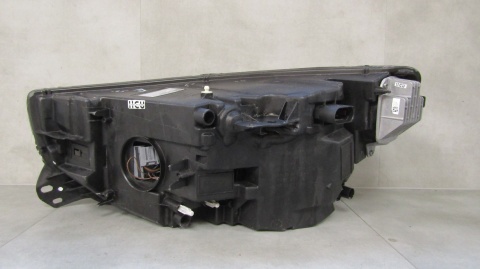 LAMPA PRZÓD PRAWY RH FULL LED VOLVO XC40 17-22 31655632