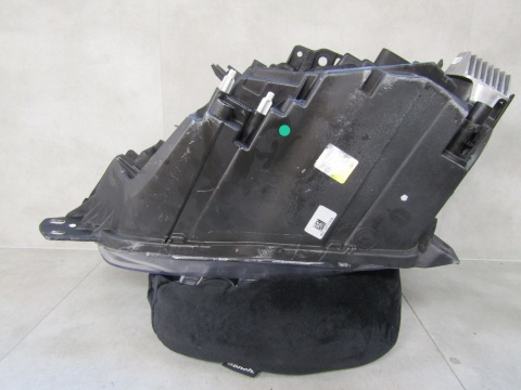 LAMPA PRZÓD PRAWY RH FULL LED VOLVO XC40 17-22 31655632