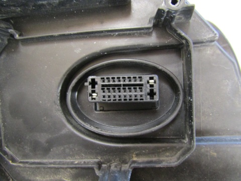 LAMPA PRZÓD SKODA OCTAVIA 3 III KSENON SKRĘTNY 12-16 RH PRAWA 5E1941016B