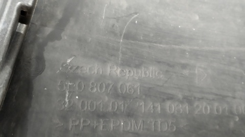 Zderzak przód przedni Skoda Yeti 5L0 08-12