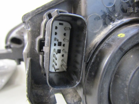 LAMPA PRZÓD FORD ECOSPORT 2 II ZWYKŁA SOCZEWKA RH LIFT 17-21 GN15-13W029-YA