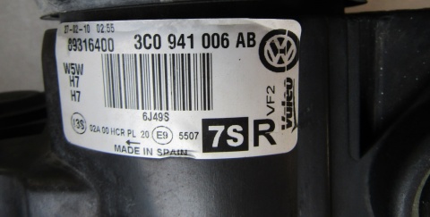 Lampa przód VW Passat B6 3C0 ZWYKŁA SOCZEWKA 05-10 RH 3C0941006