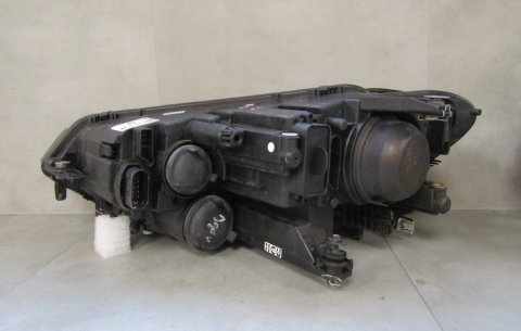 LAMPA PRAWA VOLKSWAGEN TOURAN III 3 15- RH 5TB941006A