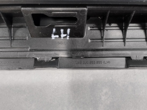 Listwa progowa lewa VW Passat B9 3J0 23- R Line kombi sedan