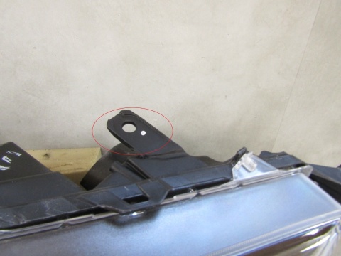 LAMPA PRZÓD TOYOTA HILUX 8 VIII LIFT ZWYKŁA 20- RH