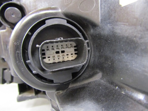LAMPA PRZÓD JEEP CHEROKEE KL PERFORMANCE LED KANADA 14- RH PRAWA