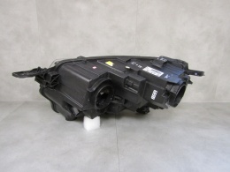 LAMPA PRZÓD TOYOTA PROACE CITY ZWYKŁA RH PRAWA19- 9835780580