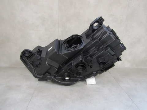 LAMPA PRZÓD AUDI A3 8V LIFT KSENON NIESKRĘTNY 16-20 RH 8V0941006E