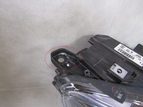 LAMPA PRZÓD TOYOTA PROACE CITY ZWYKŁA RH PRAWA19- 9835780580