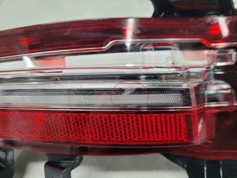 Lampa tył tylna w zderzak Genesis GV60 LED LH 21-