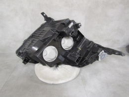 Lampa przód Ford Transit Courier MK3 ZWYKŁA 23- RH PRAWA R2X6 13E014 AE