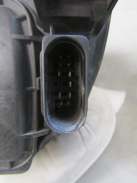 LAMPA PRZÓD AUDI Q5 8R0 KSENON +LED NIE SKRĘTNA PRAWA RH 08-12