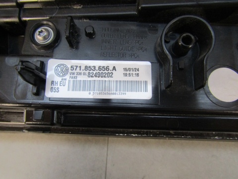 GRILL ATRAPA LISTWA DEKOR VW TIGUAN III RH PRAWA 24- 571853656A