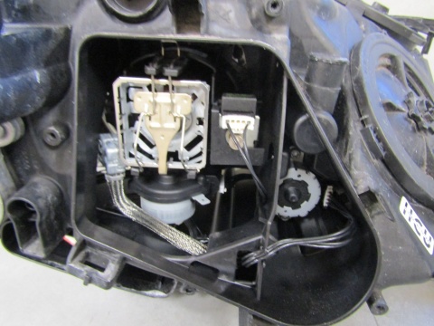 LAMPA PRZÓD BMW 7 F01 F02 KSENON SKRĘTNY 08-12 LH LEWA 7182149