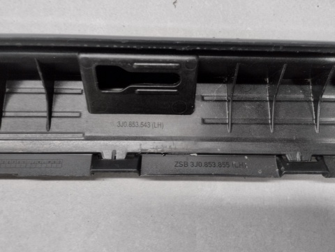 Listwa progowa lewa VW Passat B9 3J0 23- R Line kombi sedan