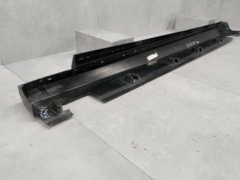 Listwa progowa prawa Mercedes ML 166 10-15 GLE 15-18