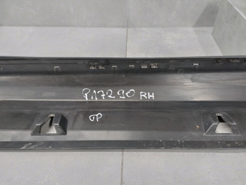 Listwa progowa prawa Mercedes ML 166 10-15 GLE 15-18