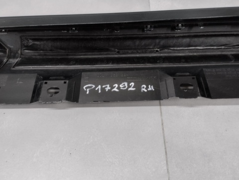 Listwa progowa prawa Mercedes S klasa W 223 Long AMG 20-