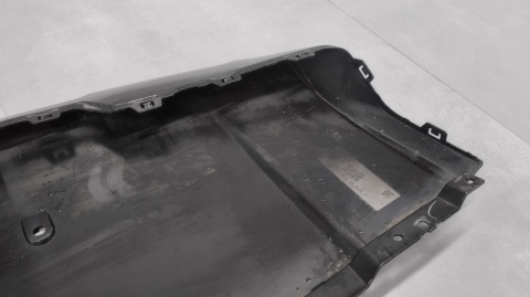 Dyfuzor spoiler dokładka zderzaka tył tylny tylna PORSCHE TAYCAN 9J0