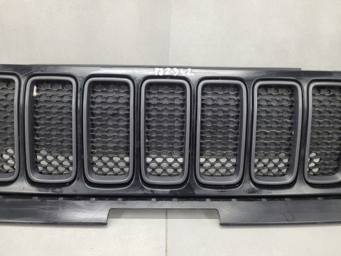 Grill atrapa przód przednia Jeep Renegade Lift 18-