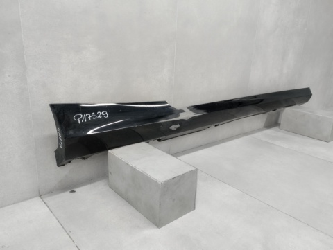 Listwa progowa prawa Ford Fiesta MK8 ST 3D 18-