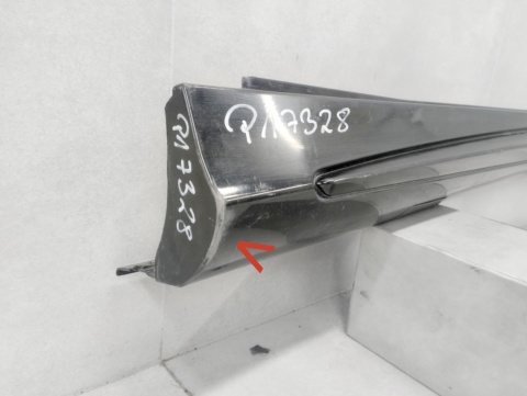 Listwa progowa prawa Mercedes CLA 1 I 13-19 AMG 117