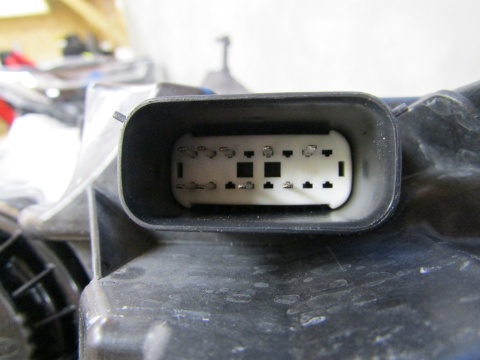 LAMPA PRZÓD FORD PUMA MK2 LED 19-24 RH PRAWA L1TB-13E014-GJ
