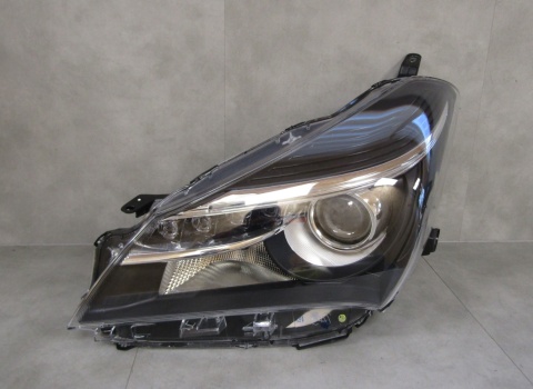 LAMPA PRZÓD TOYOTA YARIS 3 III LIFT ZWYKŁA SOCZEWKA Z LED 14-17 LH LEWA